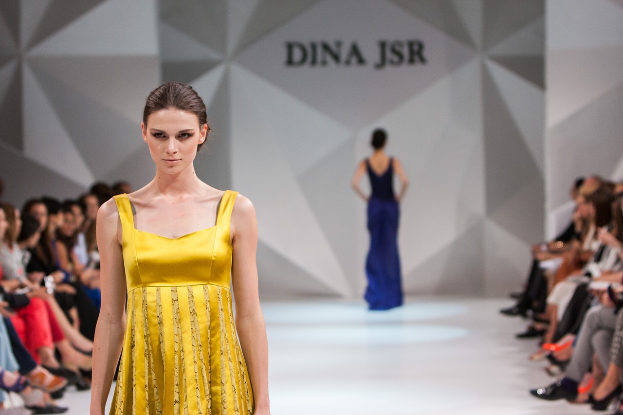 fashion-show-1746581_1280